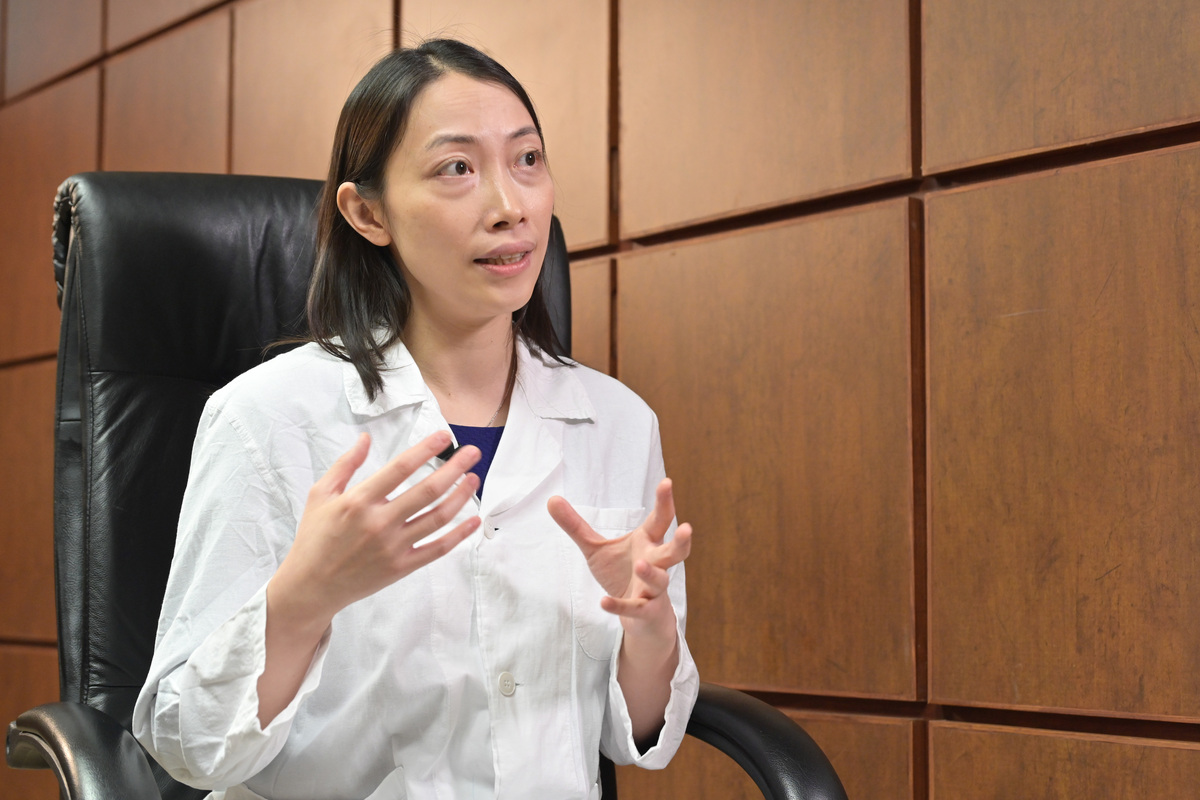 承前啟後:  劉家鈴認為資深牙醫向新一代牙醫分享經驗，可達傳承效果，有利行業發展。