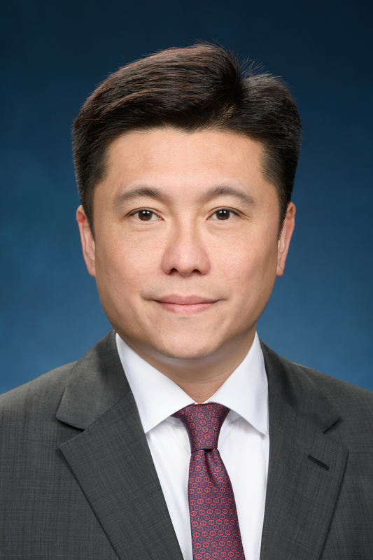 專員任命:  謝振中獲委任為新聞統籌專員，明日就任。