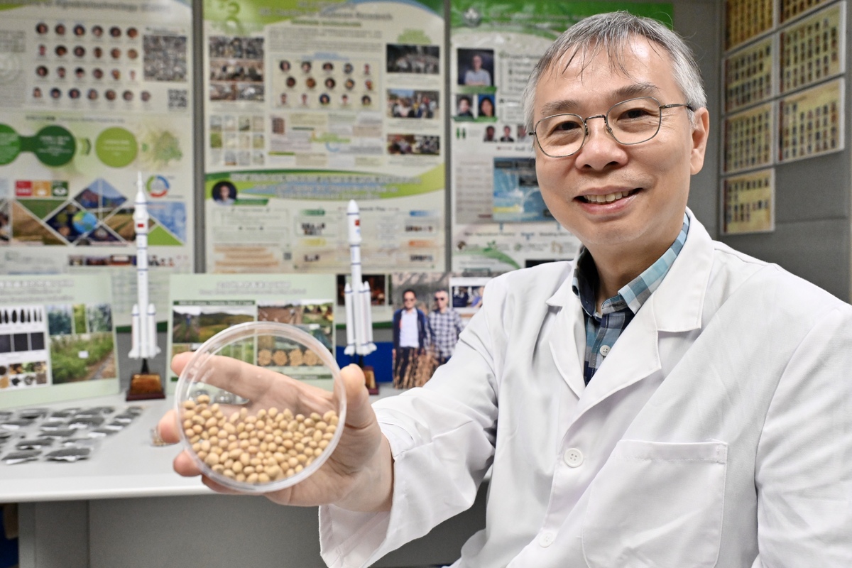 大有作為:  林漢明對科研成果登上太空感到鼓舞，他鼓勵年輕一代運用自己的力量貢獻國家。