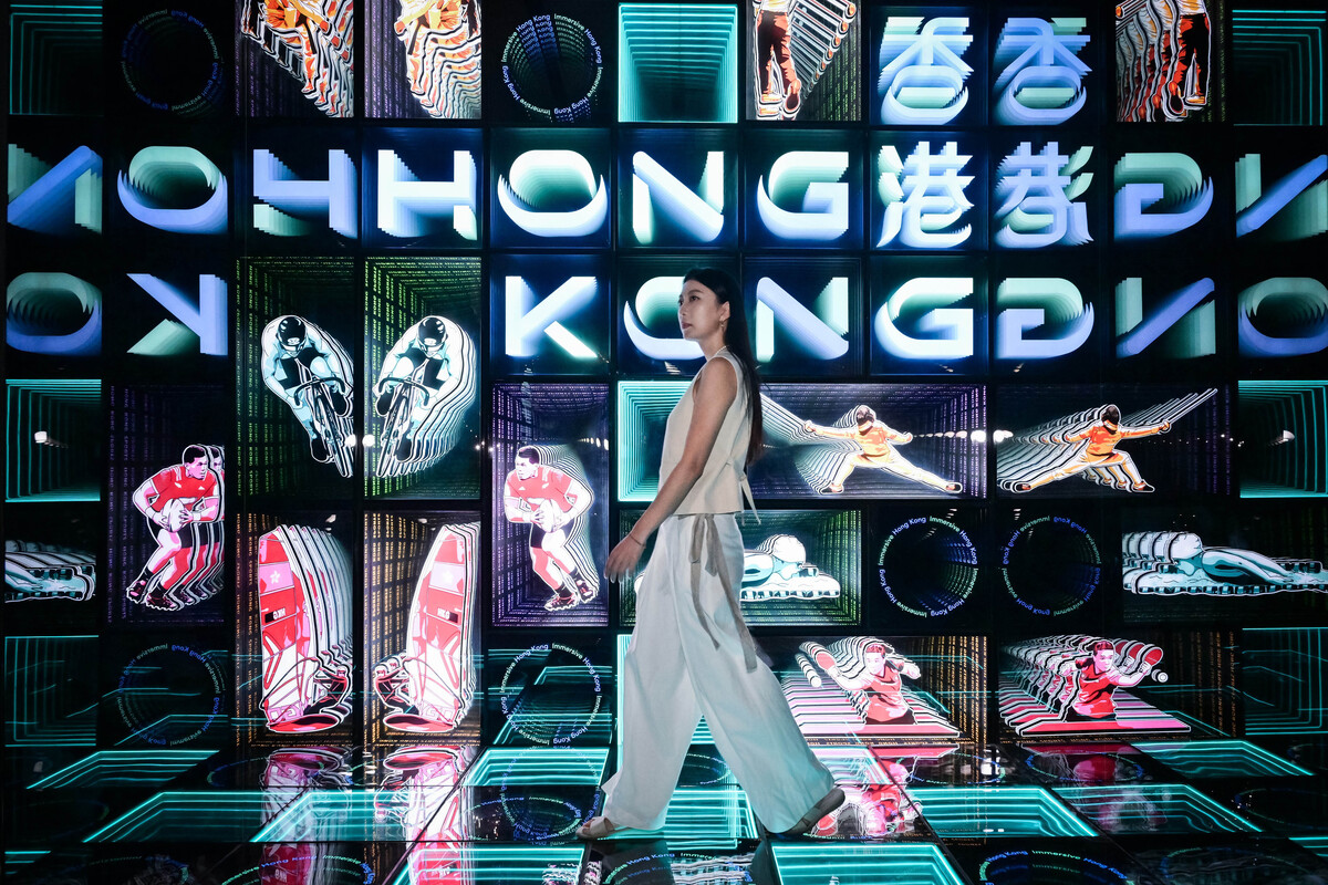 燈箱裝置: 今年展覽新加入以體育動感之都為題的主題展區。