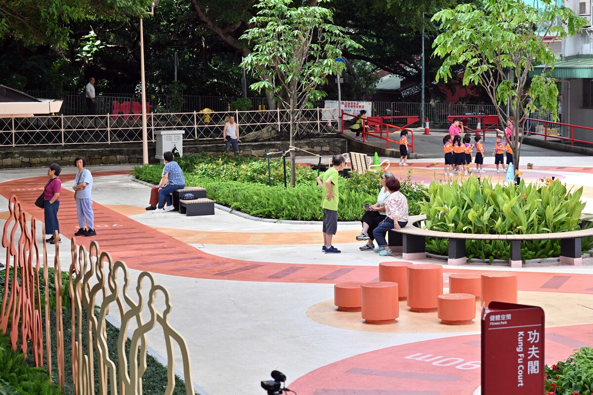 深受歡迎:  坪石邨的公共設施完成翻新，為屋邨環境帶來實質改善。