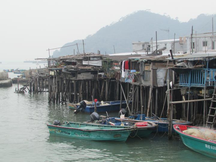 大澳的長腳屋別有一翻景像！...