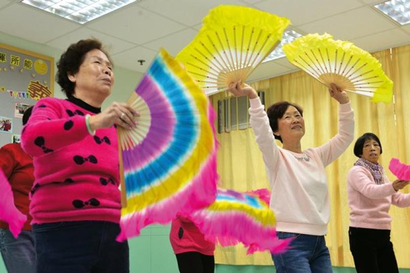 加強社區照顧 體現居家養老