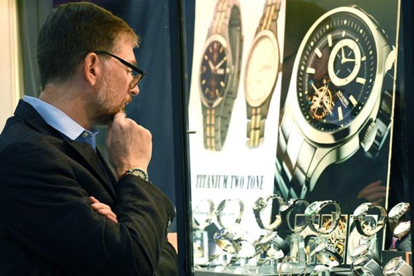 9月零售業銷貨值跌18.3%