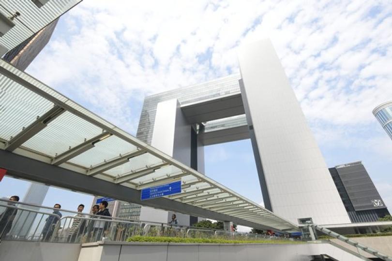 公務員3月獲新酬並追補薪金