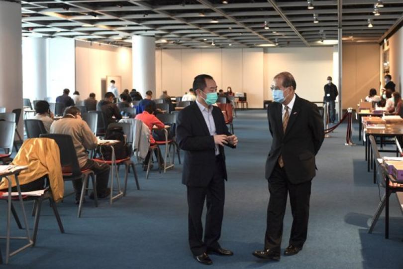 張建宗視察家居檢疫控制中心