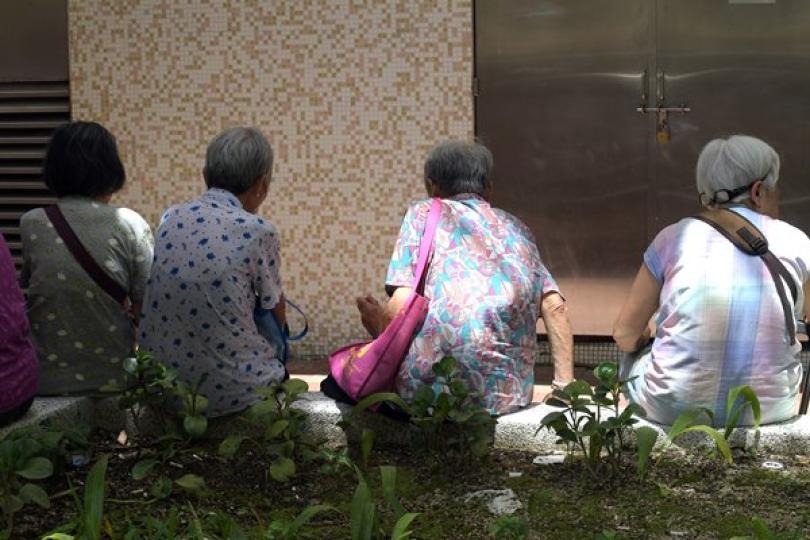 羅致光網誌闡述預算案勞福措施