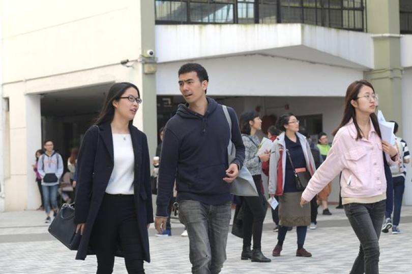 創職位助畢業生就業