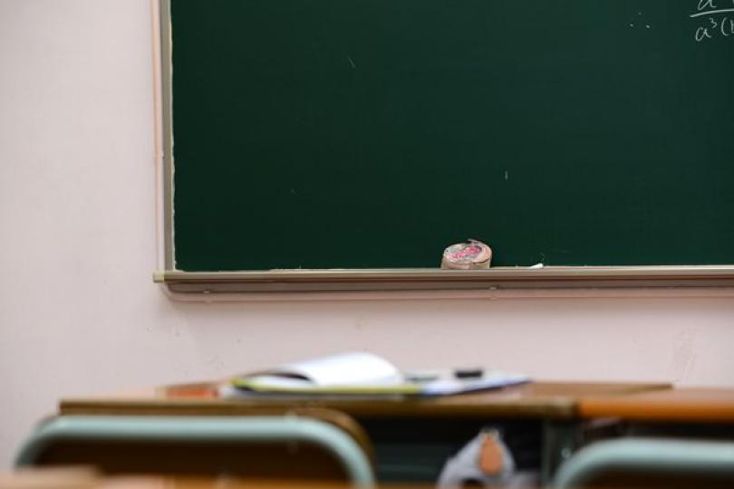 學校須暫停校內活動至8月16日