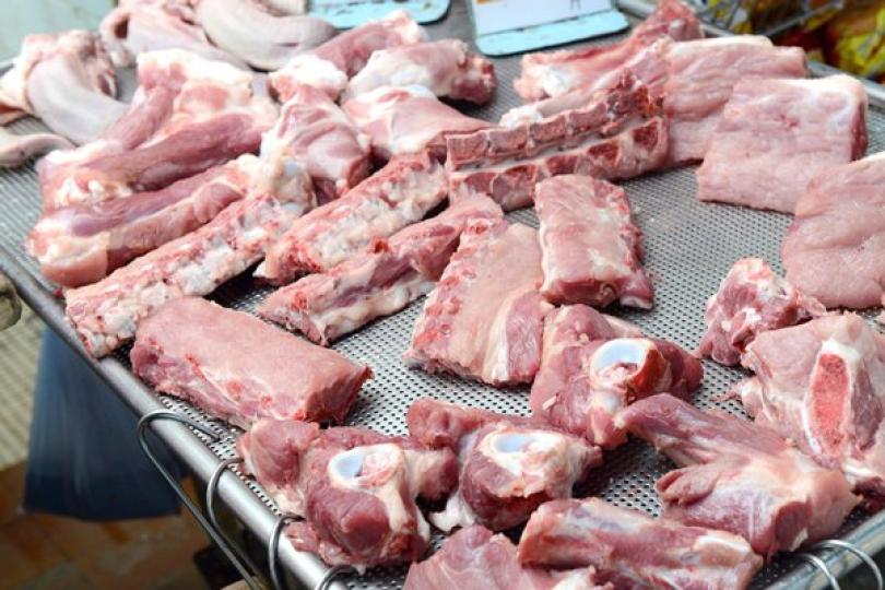 兩店以冷凍肉冒充新鮮豬肉被定罪