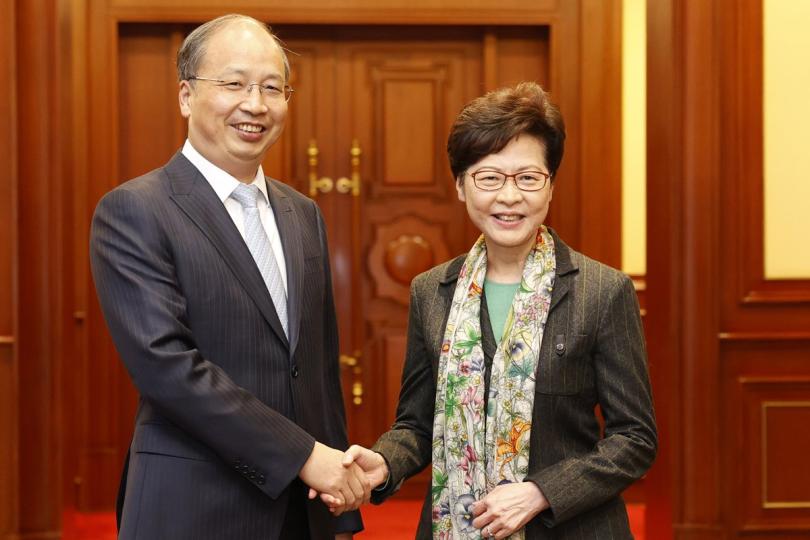 金融合作:  林鄭月娥（右）與中國證券監督管理委員會主席易會滿會面。