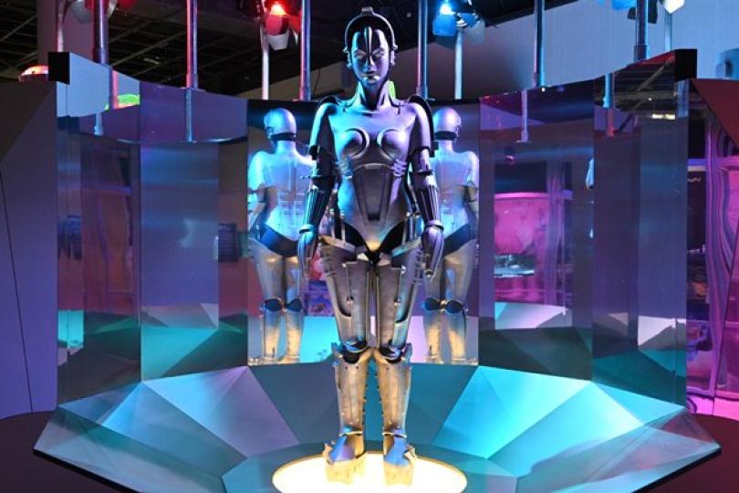 漫遊機械人500年奇妙歷程