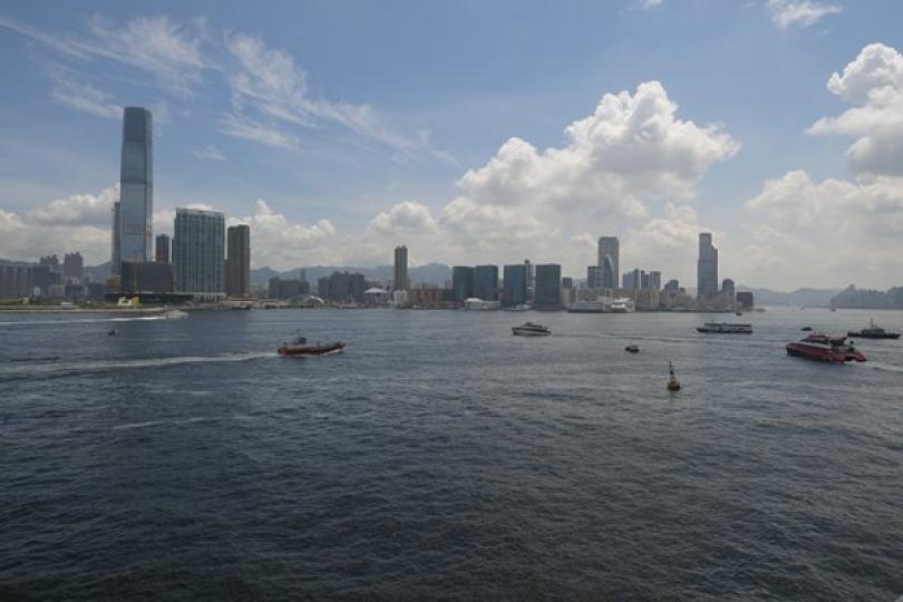 嚴控疫情 重振經濟