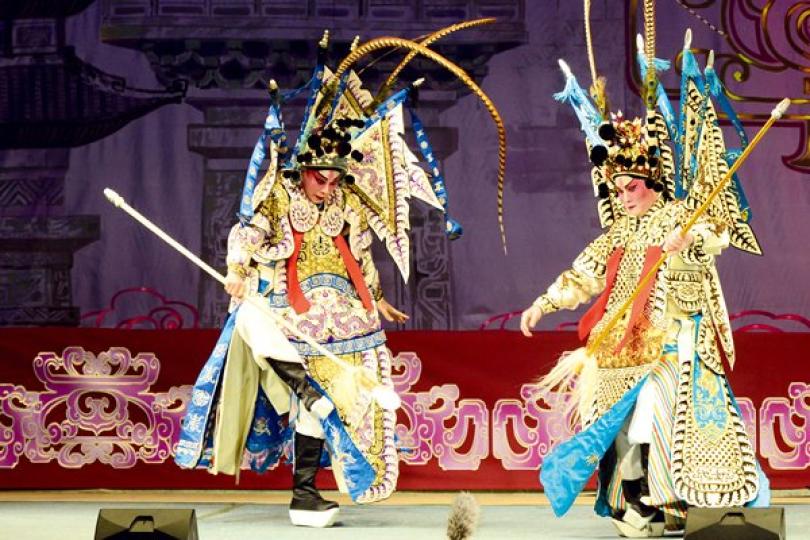 政府向藝團發放八萬元額外資助