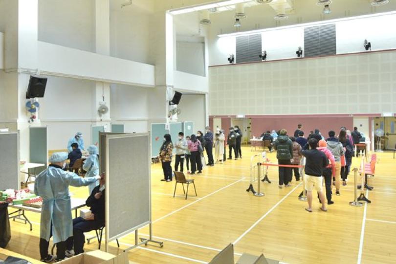 政府在荃灣天水圍執行強檢公告