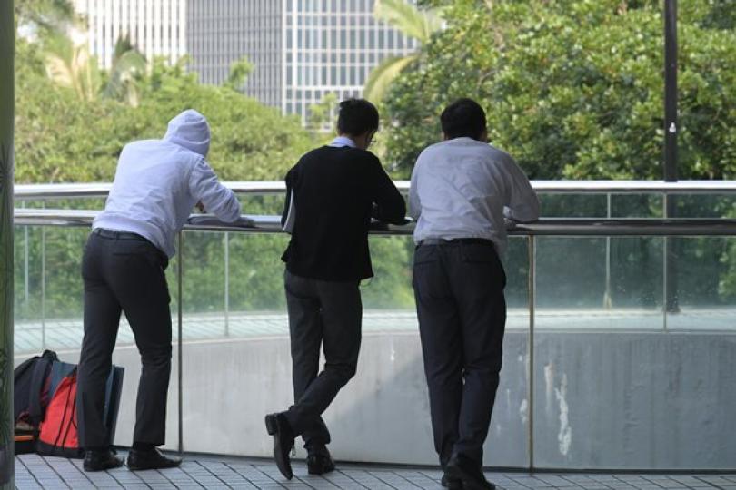 支援學生自社會事件中重新出發