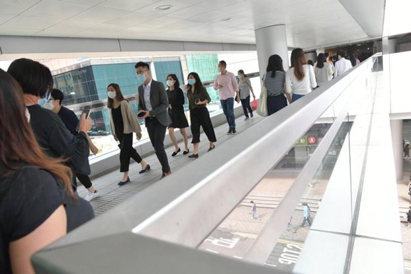 羅致光：勞動市場需時調整