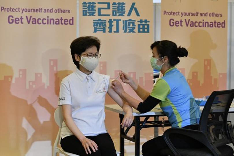 抗疫13月 護己護人 齊打疫苗