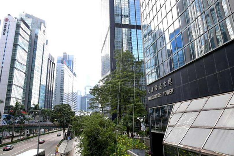 灣仔入境大樓到訪者初步確診