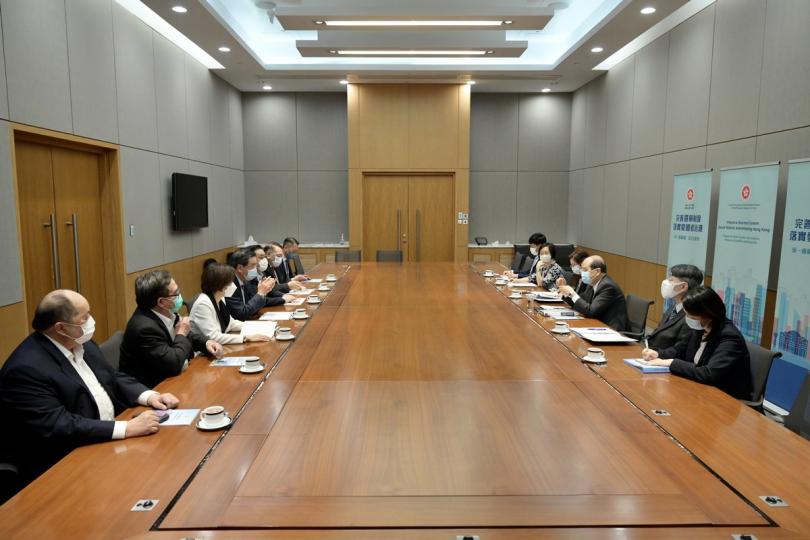 政府向不同界別解說完善選舉制度