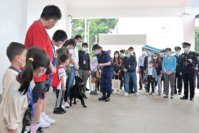特首參與紀律部隊訓練學校開放日