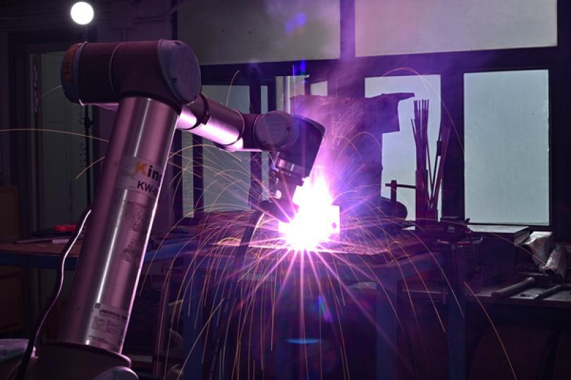 創科進工地 基金助騰飛