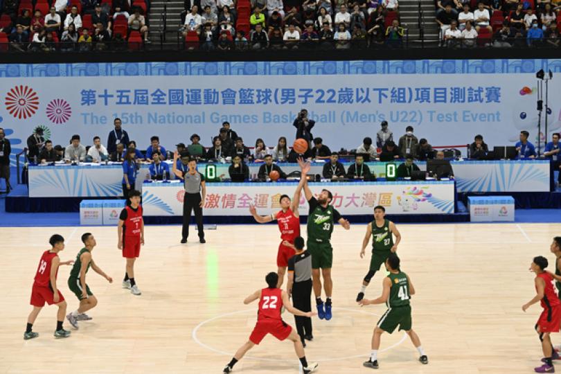 一較高下:  十五運會籃球（男子22歲以下組）項目測試賽在香港體育館進行。