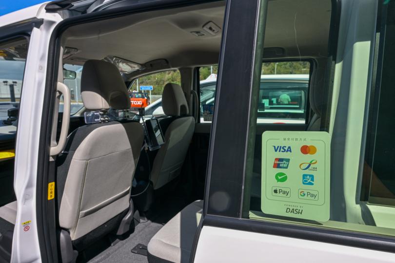 便利乘客:  獲發牌照的四支車隊均設電子支付。