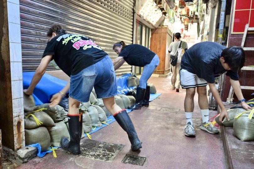 樺加沙襲港59男42女傷