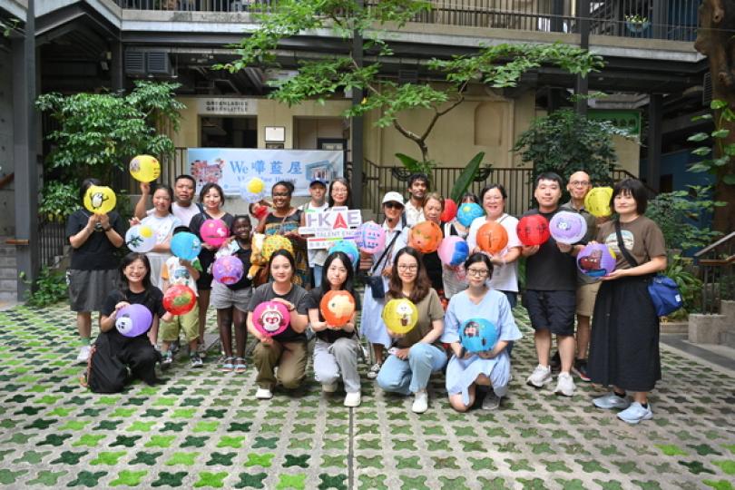 月滿映藍屋 人才樂共融